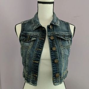 Mudd Juniors size Small cropped denim vest